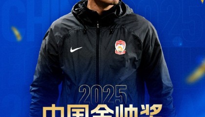 PG电子网站-官方：45岁邵佳一获2025中国金帅奖，率领青岛西海岸获中超第9名