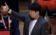 PG电子线上登入-外援36分也是徒劳！山东男篮被领头羊暴击，附加赛打辽宁有戏吗