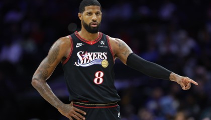 PG电子线上登入-无欲无求！乔治11中5拿到15分8板6助2帽 5犯规