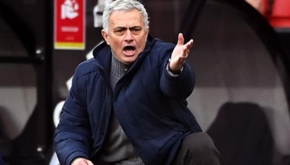 穆帅：别把球员表现跟战术挂钩 球员应对自己负责